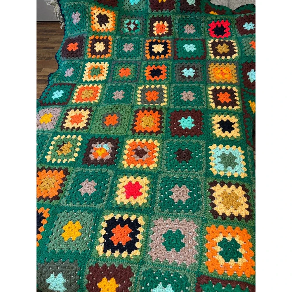 VTG‎ Handmade Granny Square Crochet Throw Blanket Green Retro Cottagecore 58x44